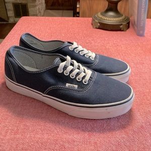 Vans “off the wall”. Men’s 8.5 Women’s 10